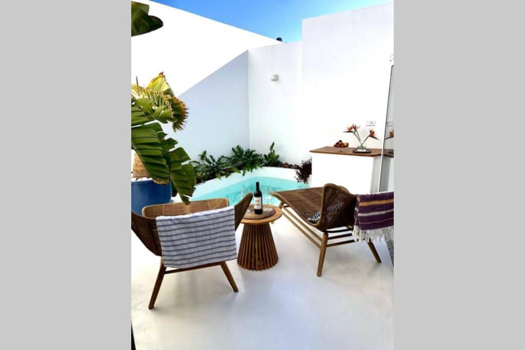 Villa Unique, Stylish & Calm El Estanque By The Sea, Adults Only Costa Teguise Exterior foto